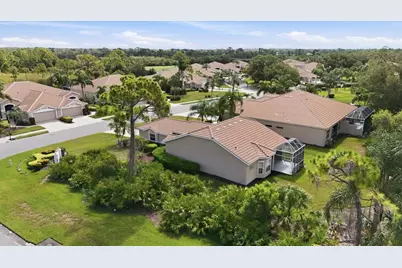 9402 Forest Hills Circle, Sarasota, FL 34238 - Photo 39