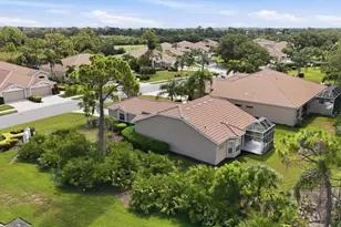9402 Forest Hills Cir, Sarasota, FL 34238 - Photo 39