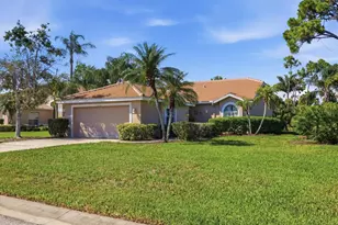 9402 Forest Hills Cir, Sarasota, FL 34238 - Photo 1