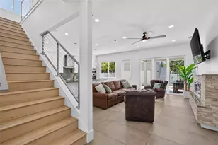 2430 Floyd St, Sarasota, FL 34239 - Photo 7