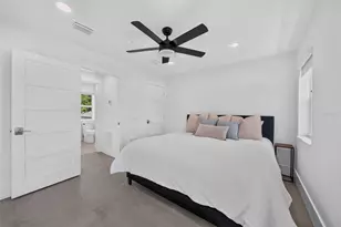 2430 Floyd St, Sarasota, FL 34239 - Photo 67