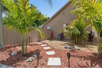 650 Sweetbriar Drive, Oldsmar, FL 34677 - Photo 5