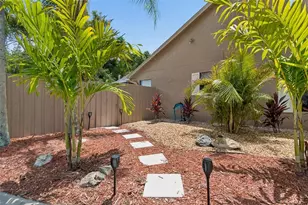 650 Sweetbriar Dr, Oldsmar, FL 34677 - Photo 5