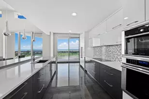455 Longboat Club Rd, Longboat Key, FL 34228 - Photo 23