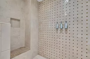 915 Seaside Dr, Sarasota, FL 34242 - Photo 37