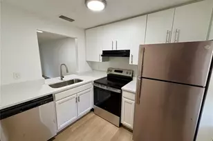 408 57th Ave Dr E, Bradenton, FL 34203 - Photo 3