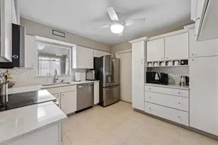 3512 21st Ave W, Bradenton, FL 34205 - Photo 3