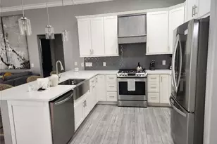 5274 Far Oak Cir, Sarasota, FL 34238 - Photo 9
