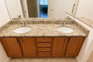 6552 Moorings Point Cir, Lakewood Ranch, FL 34202 - Photo 19