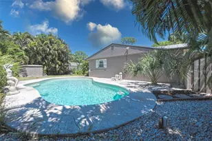 3217 Restful Ln, Sarasota, FL 34231 - Photo 27