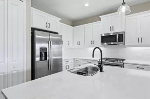 2321 Blue Mahoe Ln, Sarasota, FL 34240 - Photo 21