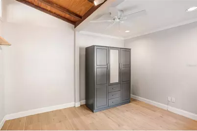 4200 Des Plaines Drive, Sarasota, FL 34233 - Photo 19