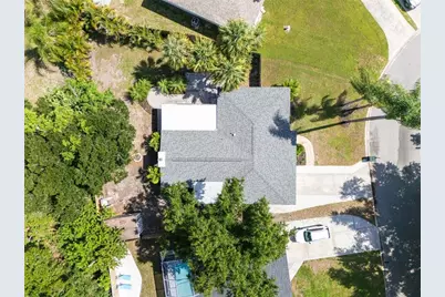 4200 Des Plaines Drive, Sarasota, FL 34233 - Photo 7