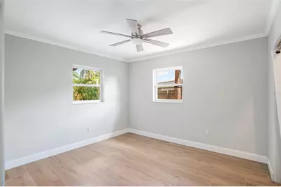 4200 Des Plaines Drive, Sarasota, FL 34233 - Photo 25