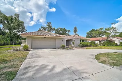 426 Whitfield Avenue, Sarasota, FL 34243 - Photo 3