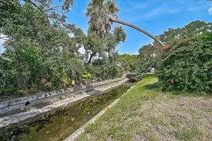 426 Whitfield Ave, Sarasota, FL 34243 - Photo 43