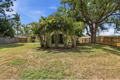 2627 Dueby Street, Sarasota, FL 34231 - Photo 35