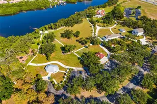 2627 Dueby St, Sarasota, FL 34231 - Photo 53