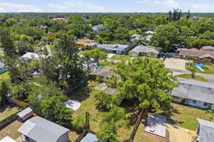 2627 Dueby St, Sarasota, FL 34231 - Photo 43