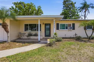 2627 Dueby St, Sarasota, FL 34231 - Photo 5