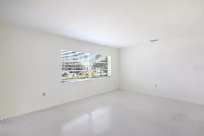 3305 Highland Avenue W, Bradenton, FL 34205 - Photo 5