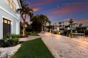 526 56th St, Holmes Beach, FL 34217 - Photo 79