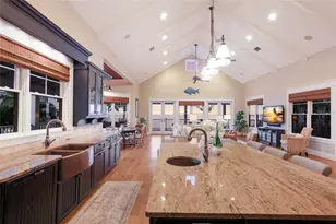 526 56th St, Holmes Beach, FL 34217 - Photo 21