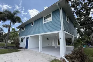 727 47th St W, Palmetto, FL 34221 - Photo 1