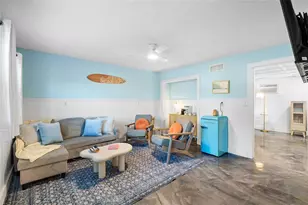 727 47th St W, Palmetto, FL 34221 - Photo 3