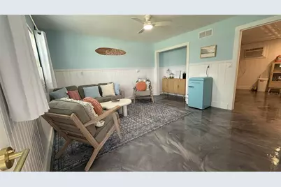 727 47th Street W, Palmetto, FL 34221 - Photo 3