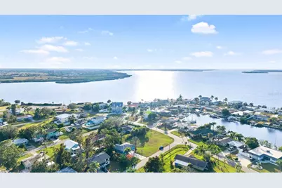 727 47th Street W, Palmetto, FL 34221 - Photo 45