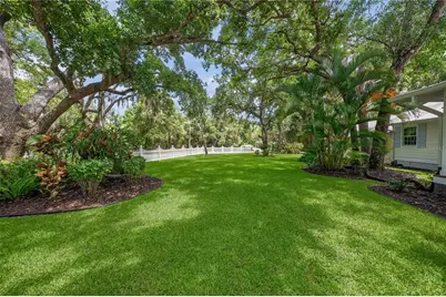 2810 Sarasota Golf Club Boulevard, Sarasota, FL 34240 - Photo 7