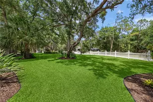 2810 Sarasota Golf Club Blvd, Sarasota, FL 34240 - Photo 9