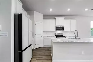 10622 Eustis Dr, Parrish, FL 34219 - Photo 5