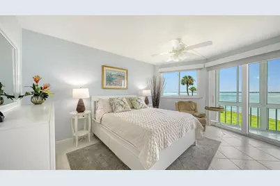 777 John Ringling Boulevard #24, Sarasota, FL 34236 - Photo 15