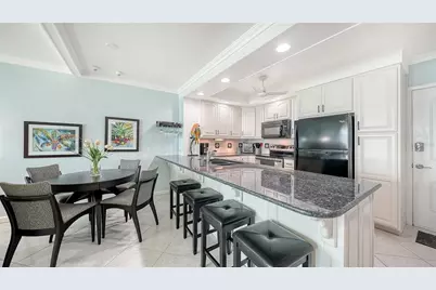 777 John Ringling Boulevard #24, Sarasota, FL 34236 - Photo 7
