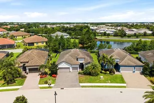 12021 Perennial Pl, Lakewood Ranch, FL 34211 - Photo 47