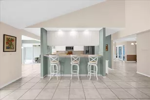 4010 Country View Dr, Sarasota, FL 34233 - Photo 9