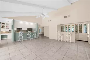 4010 Country View Dr, Sarasota, FL 34233 - Photo 13