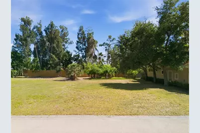 1740 Assisi Drive, Sarasota, FL 34231 - Photo 9