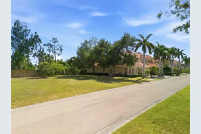 1740 Assisi Drive, Sarasota, FL 34231 - Photo 11