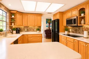 2515 16th Ave Dr E, Bradenton, FL 34208 - Photo 11