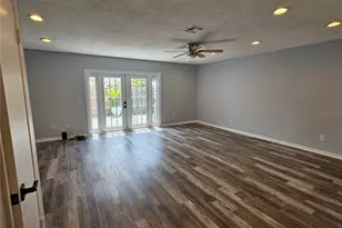 13817 Stone Mill Way, Tampa, FL 33613 - Photo 7