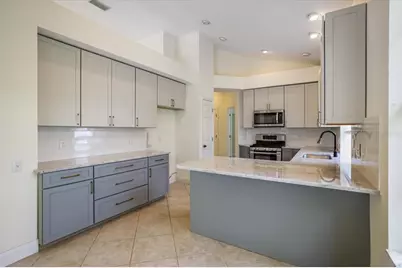 7159 Victoria Circle, University Park, FL 34201 - Photo 9