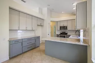 7159 Victoria Cir, University Park, FL 34201 - Photo 9