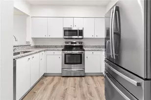 3731 Sarasota Square Blvd, Sarasota, FL 34238 - Photo 13