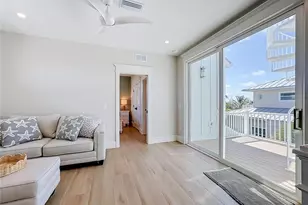 2918 Gulf Dr, Bradenton Beach, FL 34217 - Photo 25