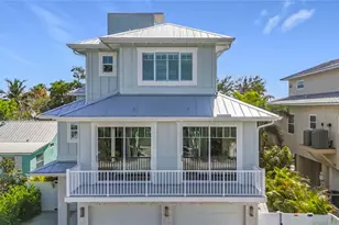 2918 Gulf Dr, Bradenton Beach, FL 34217 - Photo 3