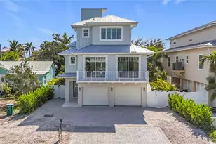 2918 Gulf Dr, Holmes Beach, FL 34217 - Photo 1