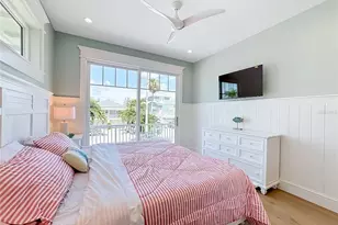 2918 Gulf Dr, Bradenton Beach, FL 34217 - Photo 29
